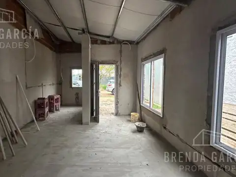 Casa 3 ambientes con 1 baño