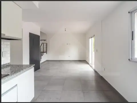  EXCELENTE DPTO 3 AMB CON AMPLIA TERRAZA SIN EXPENSAS 