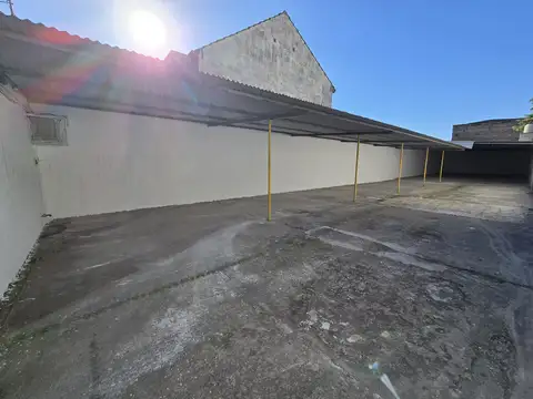 ALQUILER GALPON 361m² de terreno.