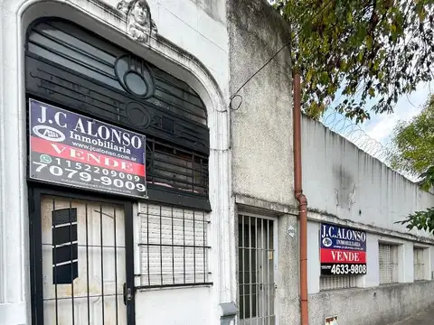 Terreno en Venta en Parque Chacabuco, USD 240.000