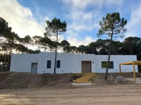 Casa en VENTA 4 ambientes PINAMAR NORTE