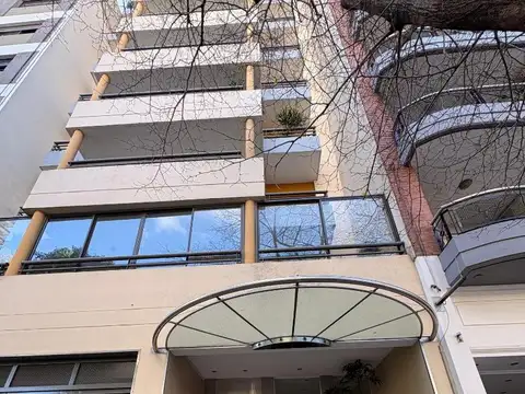 TRIPLEX, 2 COCH, LIVING COMEDOR, PILETA Y PARRILLA PROPIA