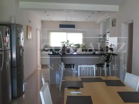 Casa en Venta en Barrio Parque Leloir, USD 600.000