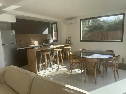 Casa 3 ambientes con 2 baños
