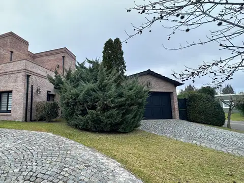 Excelente Casa en Barrio Cerrado "Privado Maschwitz" - Apto Crédito