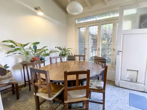 Casa 6 ambientes con 1 baño