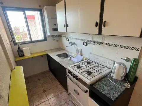 DEPTO 1 DORMITORIO, AMPLIO, LUMINOSO, VENTILACION CRUZADA, COCINA SEPARADA