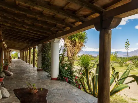 HOTEL 9 DORMITORIOS VENTA CAFAYATE INVERSION