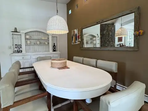 Casa 4 ambientes con 3 baños