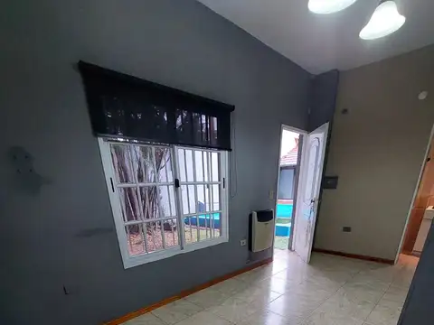 Casa 3 ambientes con 1 baño