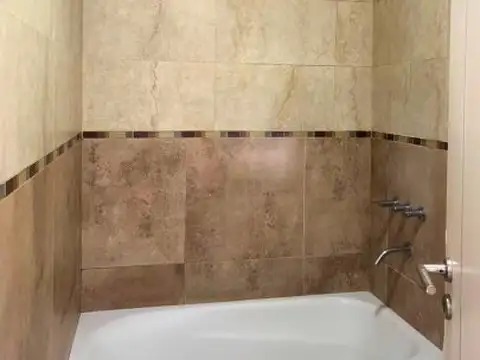 Excelente 2 Ambientes en Alquiler – Bernal Centro