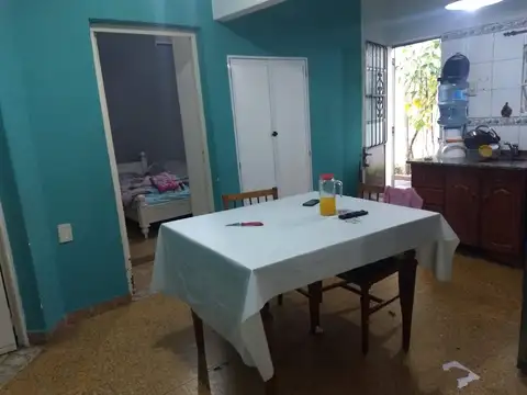 Olegario Víctor Andrade al 5800