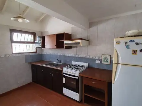 Oportunidad Casa 4 ambientes con garage y parque