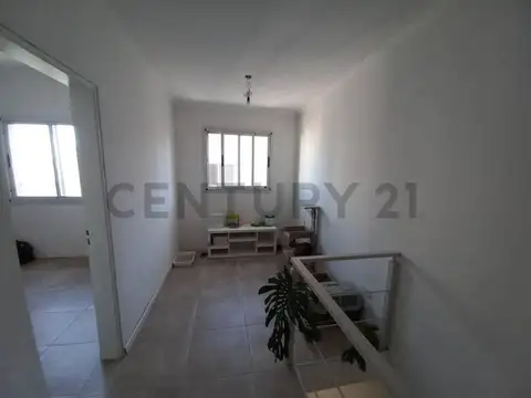 Jorge Cafrune 300, Piso 0