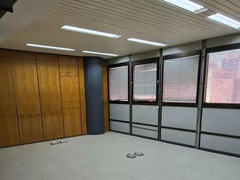 Oficina en Alquiler en Monserrat, $ 2.500.000