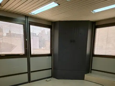 Oficina en Alquiler 50 años