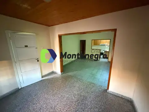 Depto Tipo Casa en Alquiler en Berazategui Oeste, $ 600.000
