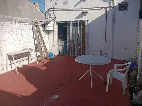 Depto Tipo Casa 2 ambientes con 1 baño