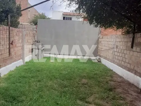 Depto Tipo Casa en Alquiler en Neuquen, $ 1.700.000