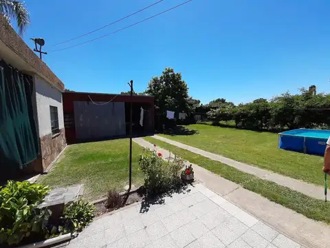 Casa 3 ambientes con 2 baños