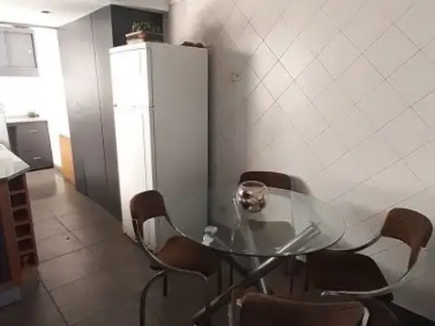 DEPTO 4 AMB EN LANUS OESTE SOBRE AV. H. YRIGOYEN