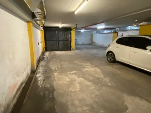 Cochera Grande Cubierta x rampa 1er Subsuelo Sobre Patricios