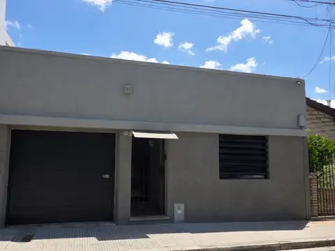 TERRENO 8,66 x43  -  frente a los parques excelente ubicacion - CERCANIA AL TREN Y SUBTE