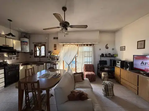 Depto Tipo Casa en Venta de 4 ambientes