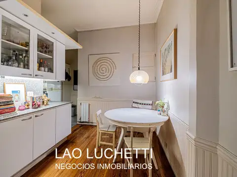 VENTA | Departamento de Arquitectura Francesa en Recoleta  I Semipiso de categoría | 3 ambientes + escritorio