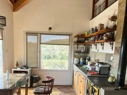 Increible Chaca en Ñirihuau de 20.211 m2 con casa y vistas al lago, y montañas