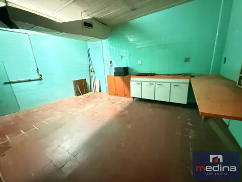 Alquiler Local Comercial En Esquina- Av. Santa Fe, Martínez