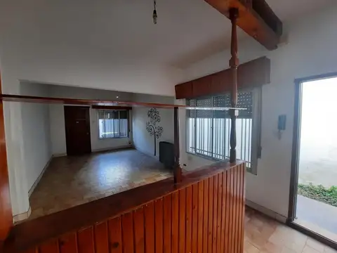 Depto Tipo Casa 4 ambientes con 2 baños
