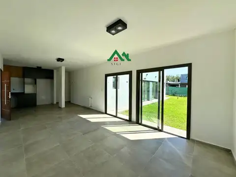 Casa en venta en Tejas 4 – 3 dormitorios, cochera doble y seguridad 24 hs en barrio privado