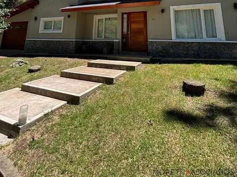 VENTA | CASA | PINAMAR | 6 AMBIENTES | PARQUE Y PARRILLA
