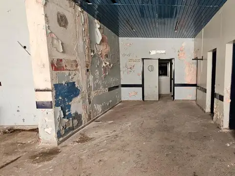 VENTA DE EX CLÍNICA APTO MÚLTIPLES DESTINOS EN F. VARELA
