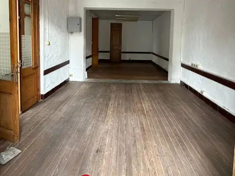 Casa 7 ambientes con 2 baños