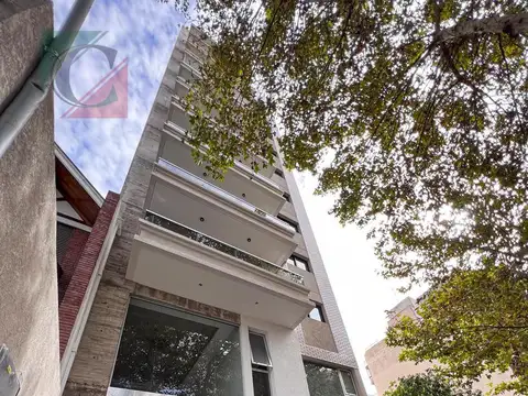 DEPARTAMENTO 5 AMBIENTES EN DÚPLEX – 2 COCHERAS CUBIERTAS