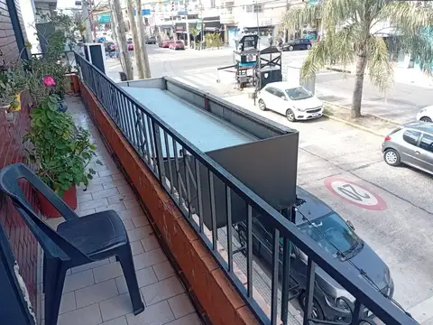 Departamento 4 ambientes con 2 baños