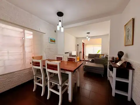 Casa 6 ambientes con 3 baños