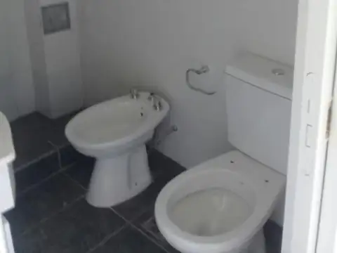 Departamento en Alquiler en Villa Luzuriaga, $ 350.000