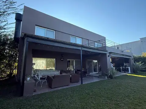 Casa en Alquiler Temporal de 4 dormitorios