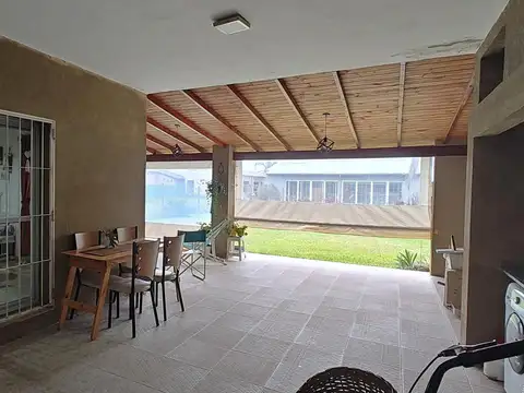 Casa cerca centro comercial Tierra de Sueños 2