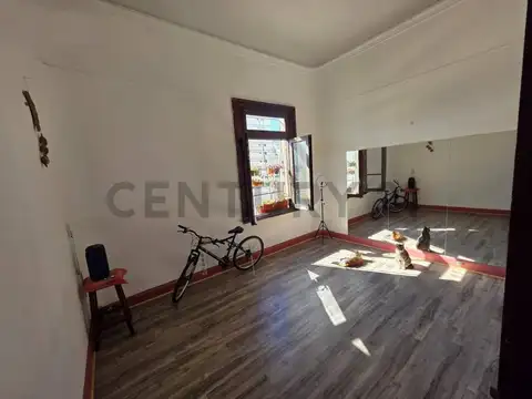 Venta - Departamento 3 ambientes – Balvanera – 63 m² – Luminoso – Sobre Av. Riva