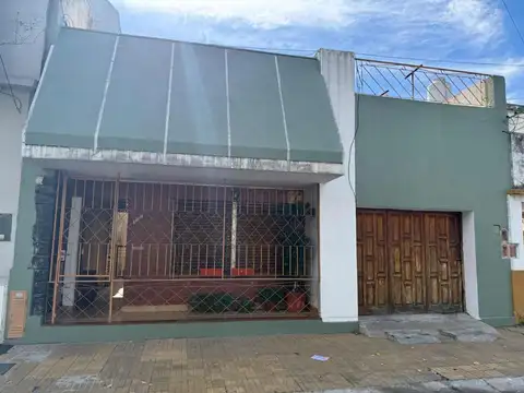 VENTA CASA DOS AMB C/COCHERA, PATIO - APTO CREDITO