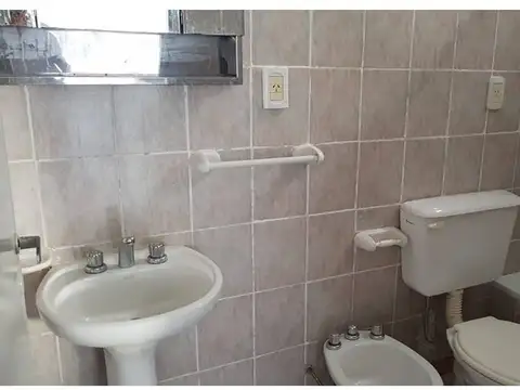 Dr Fischetti 5200, Piso P B