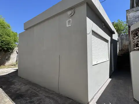 TIPO CASA 2 ambientes con patio. Financiación Directa