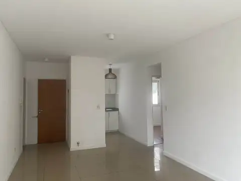 Departamento en Alquiler en Villa Ballester, $ 950.000
