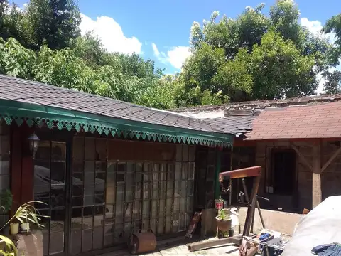 Casa en venta - 3 Dormitorios 2 Baños - 1.700Mts2 - Moreno