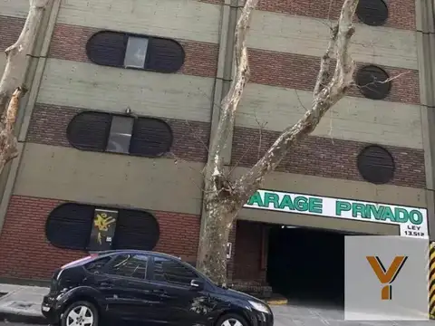 Cochera en venta - 13 Mts2 - Barrio Norte