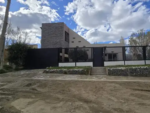 CASA EN VENTA APTA CREDITO BARRIO TRES PINOS